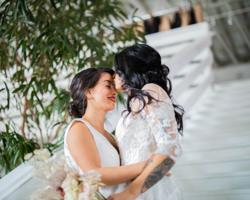 image of two brides by Brianna Swank of pexels.com